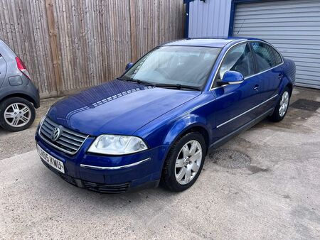 VOLKSWAGEN PASSAT 1.9 TDI PD Sport 4dr